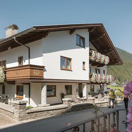 Haus Christine Hotel Ried im Zillertal Exterior foto
